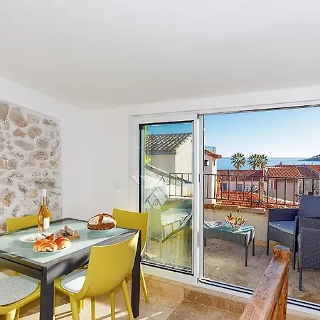 Fabulous Sea View Terrace !